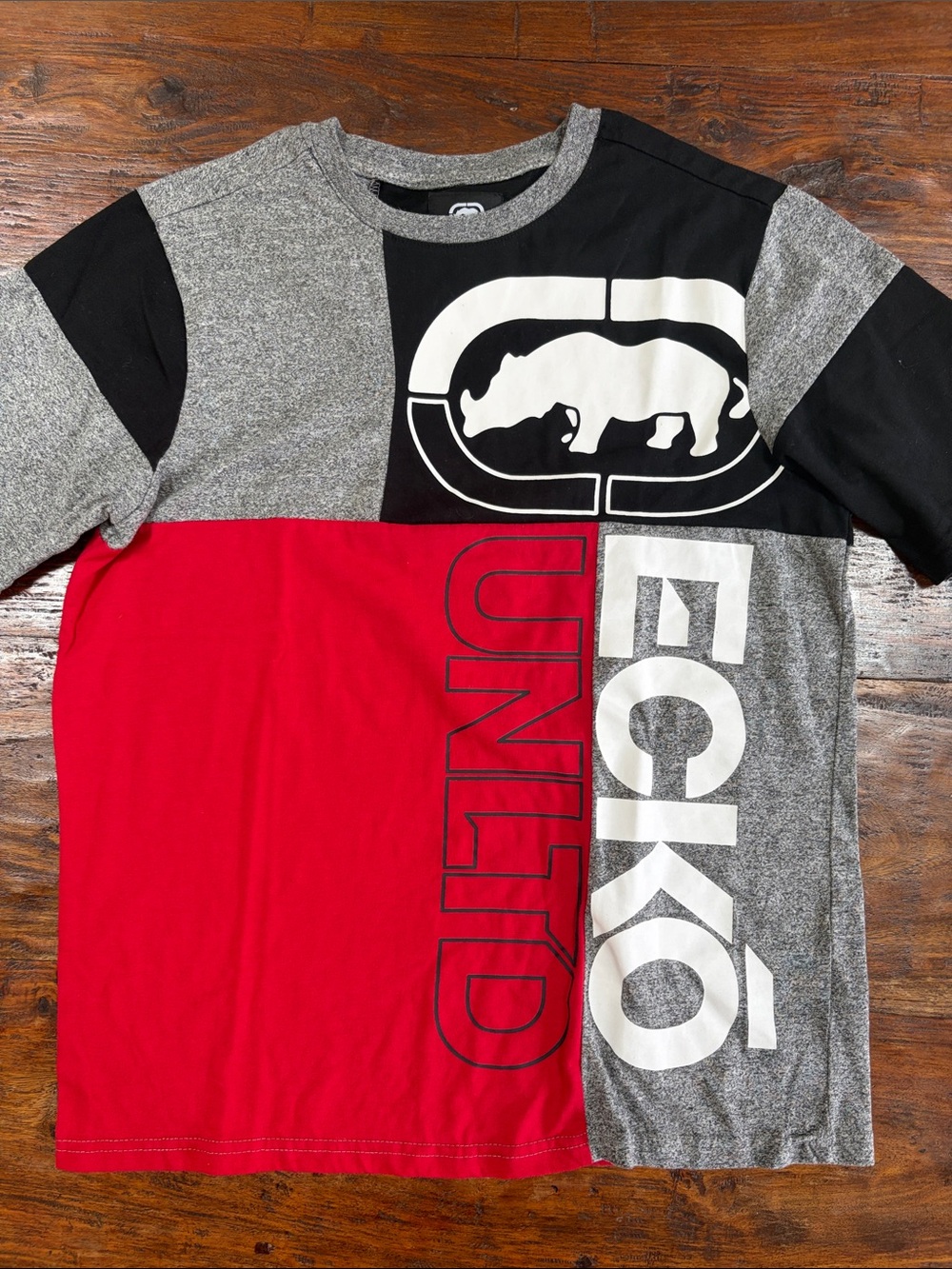 Ecko Unlimited T Shirt, S